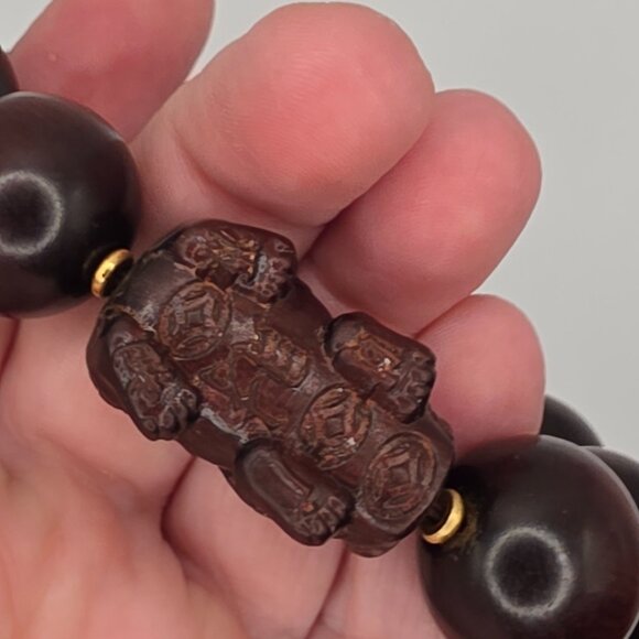 Red Sandalwood 20.5mm Bracelet with Hand-Carved Pixiu Wealth Charm NWT - Picture 4 of 4